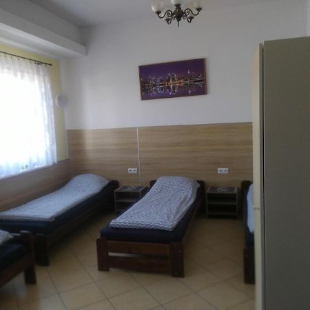 Pokoje Goscinne Z Lazienkami Przy Wroclawiu, Darmowy Parking Dlugoleka  Exterior photo